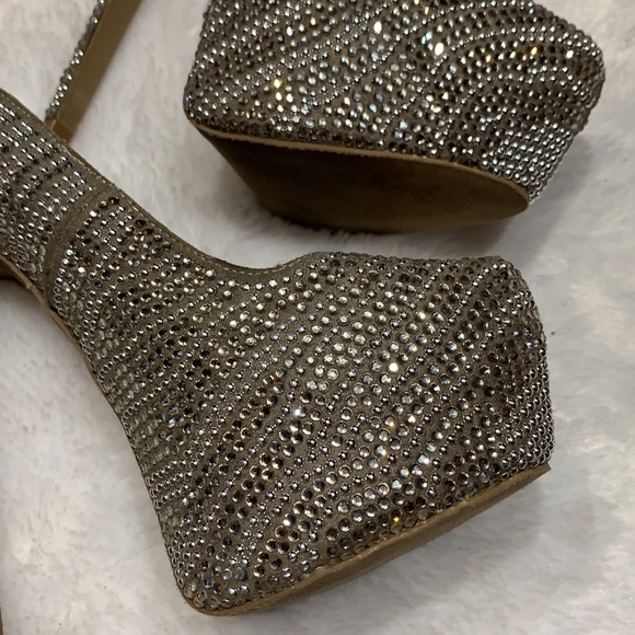 Steve Madden Silver Gray Dyvinal Pumps - Picture 5 of 5